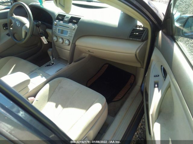 Photo 4 VIN: 4T4BF3EK6BR184165 - TOYOTA CAMRY 