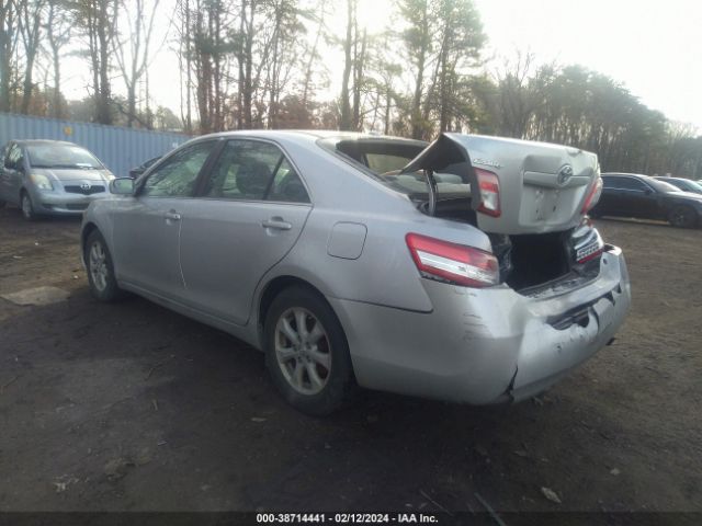 Photo 2 VIN: 4T4BF3EK6BR205452 - TOYOTA CAMRY 