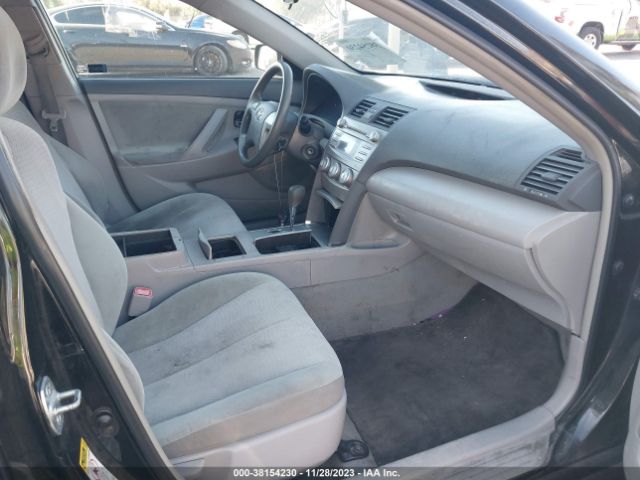 Photo 4 VIN: 4T4BF3EK6BR207475 - TOYOTA CAMRY 