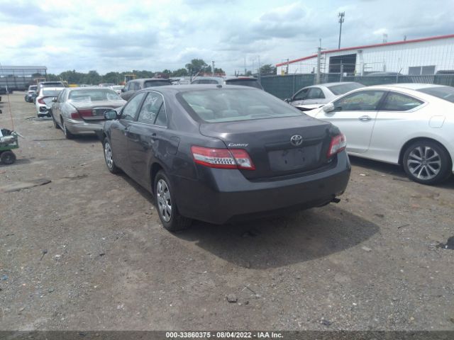 Photo 2 VIN: 4T4BF3EK6BR212949 - TOYOTA CAMRY 