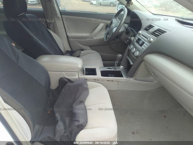 Photo 4 VIN: 4T4BF3EK6BR215169 - TOYOTA CAMRY 