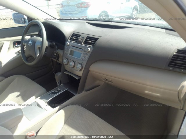 Photo 4 VIN: 4T4BF3EK7AR022849 - TOYOTA CAMRY 