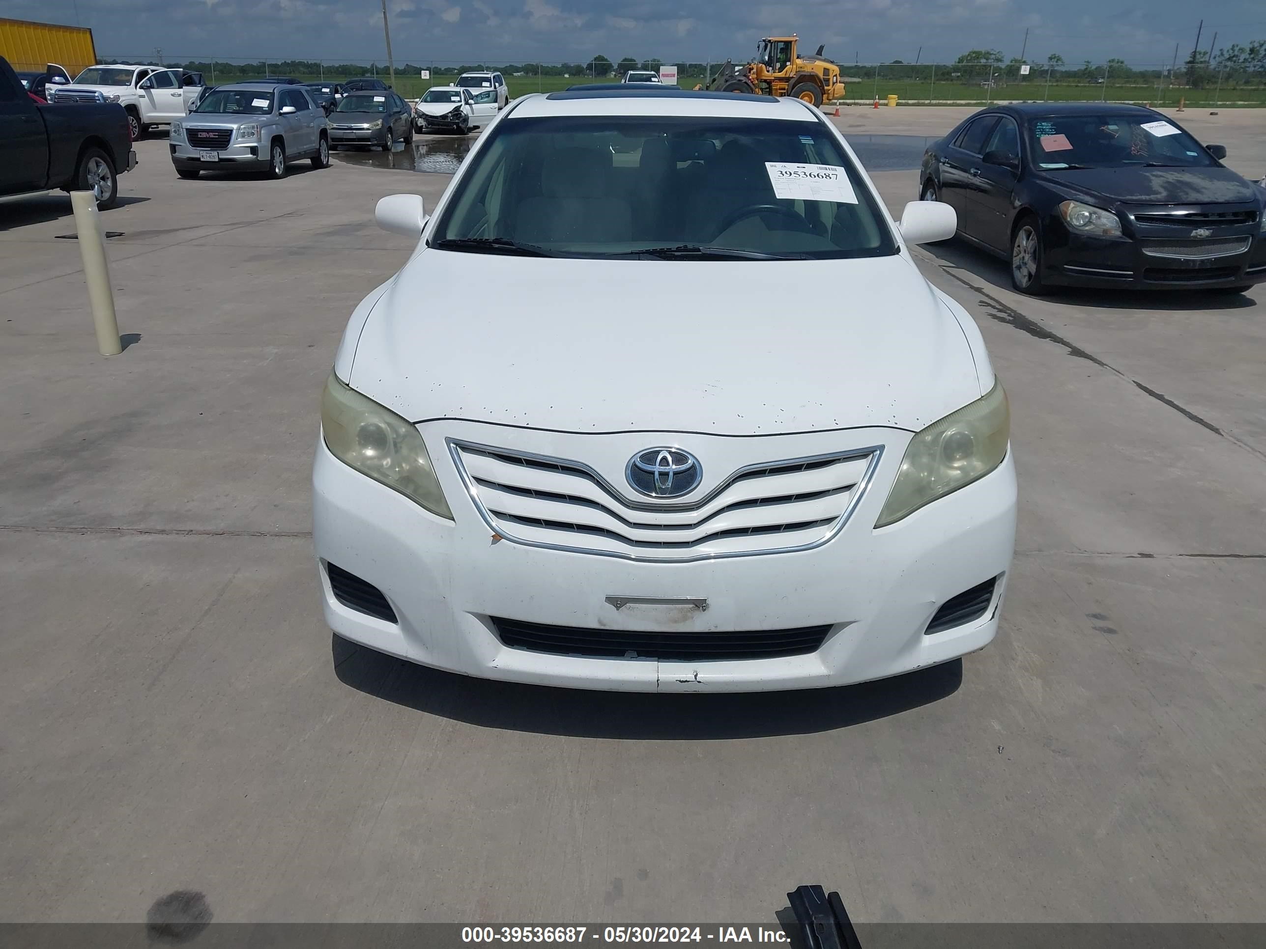 Photo 11 VIN: 4T4BF3EK7AR039490 - TOYOTA CAMRY 