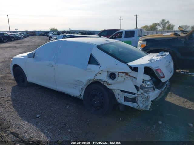 Photo 2 VIN: 4T4BF3EK7AR067323 - TOYOTA CAMRY 