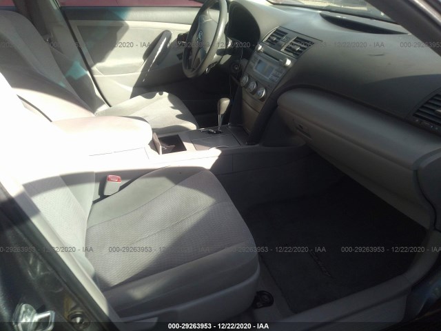 Photo 4 VIN: 4T4BF3EK7AR072294 - TOYOTA CAMRY 