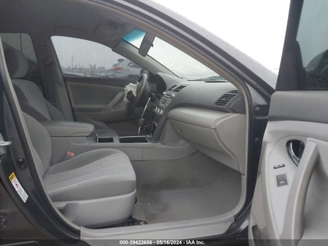 Photo 4 VIN: 4T4BF3EK7AR083733 - TOYOTA CAMRY 