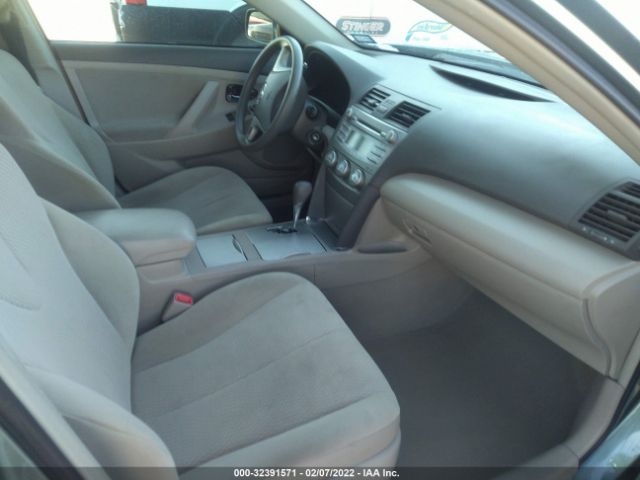 Photo 4 VIN: 4T4BF3EK7BR109572 - TOYOTA CAMRY 