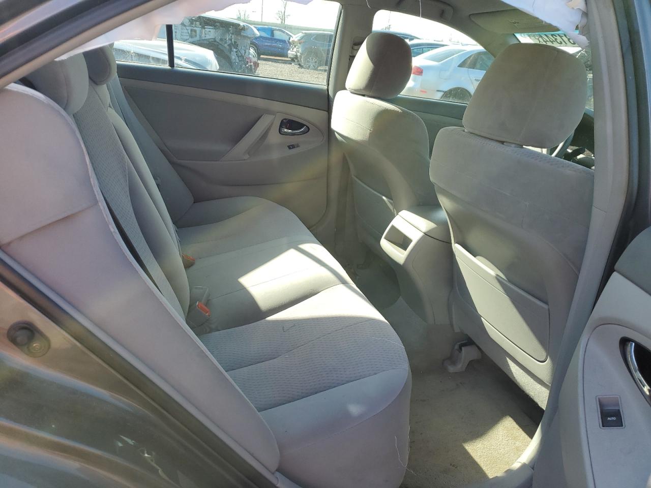 Photo 9 VIN: 4T4BF3EK7BR116165 - TOYOTA CAMRY 