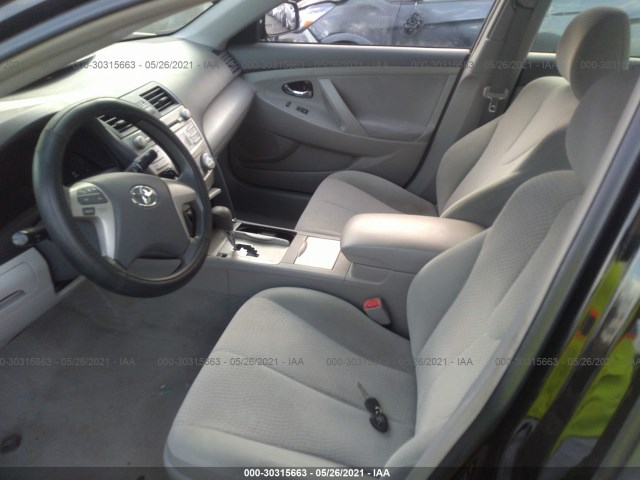 Photo 4 VIN: 4T4BF3EK7BR123696 - TOYOTA CAMRY 