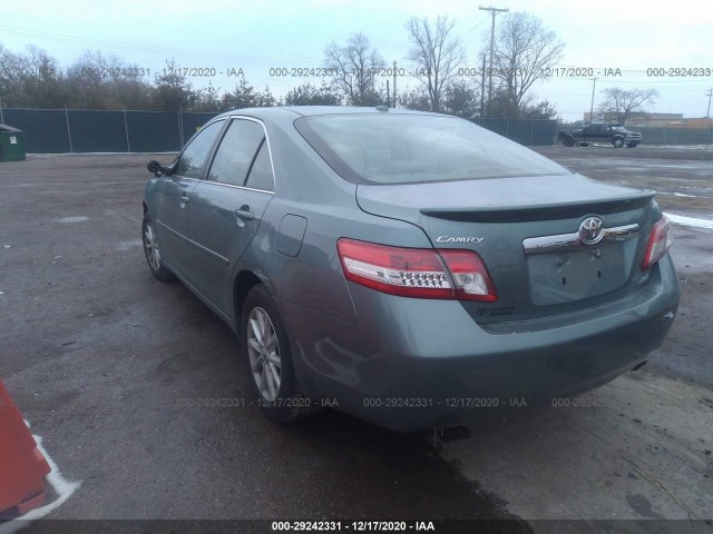 Photo 2 VIN: 4T4BF3EK7BR132561 - TOYOTA CAMRY 