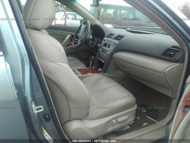 Photo 4 VIN: 4T4BF3EK7BR132561 - TOYOTA CAMRY 