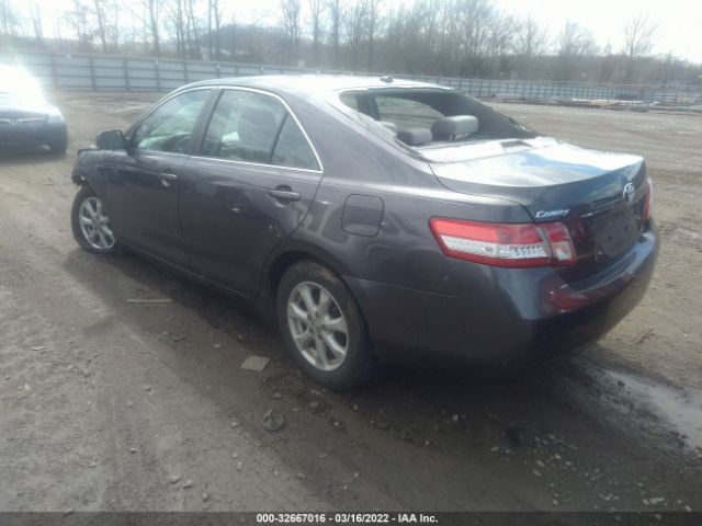 Photo 2 VIN: 4T4BF3EK7BR156343 - TOYOTA CAMRY 