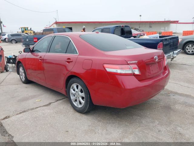 Photo 2 VIN: 4T4BF3EK7BR160537 - TOYOTA CAMRY 