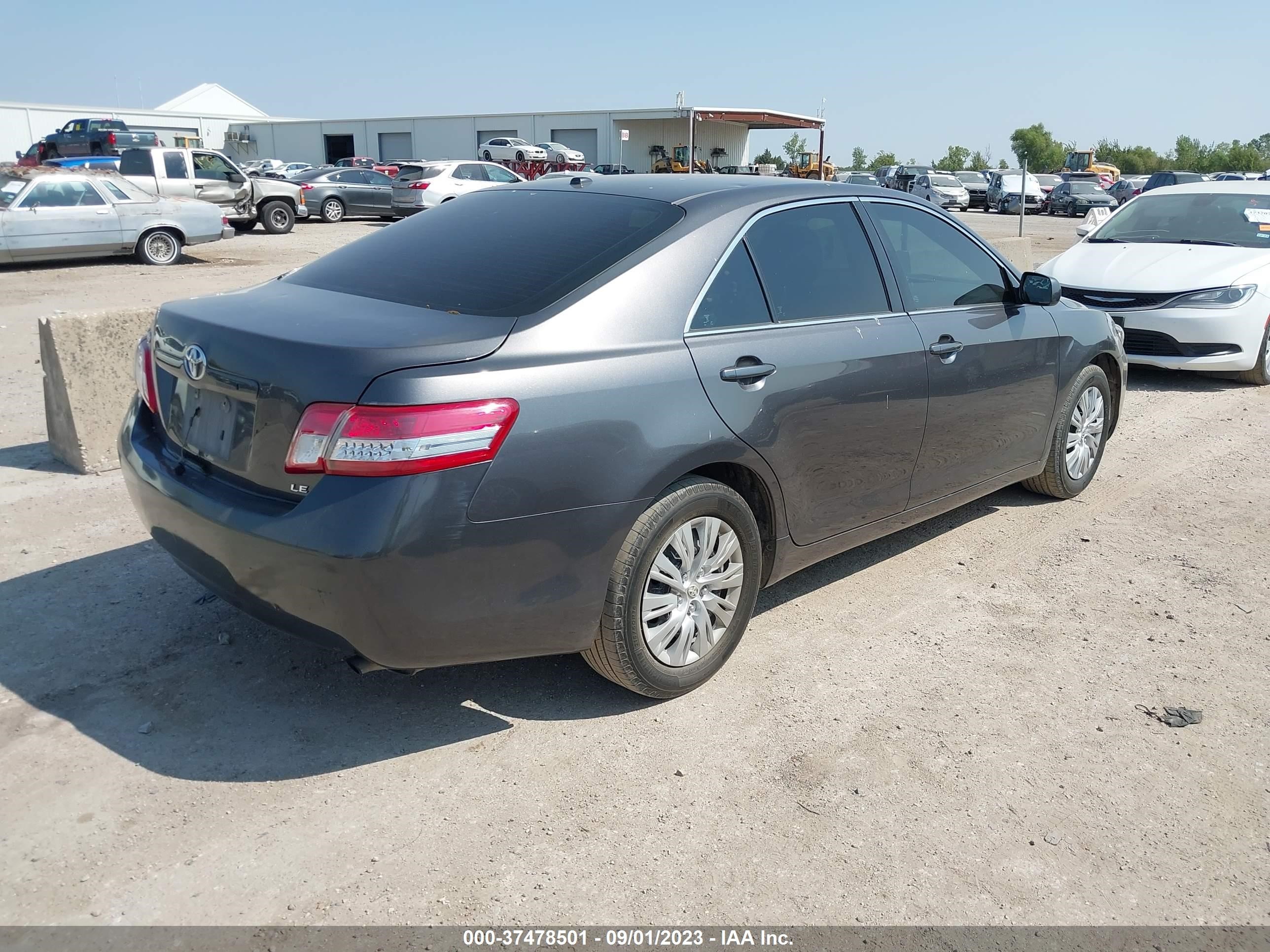 Photo 3 VIN: 4T4BF3EK7BR165480 - TOYOTA CAMRY 