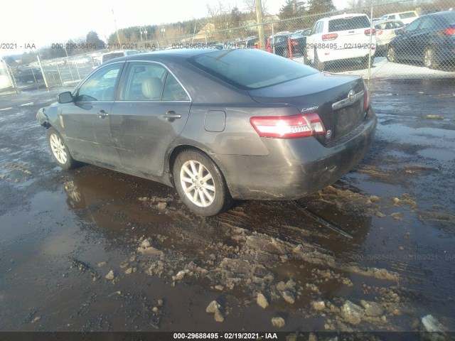 Photo 2 VIN: 4T4BF3EK7BR167651 - TOYOTA CAMRY 