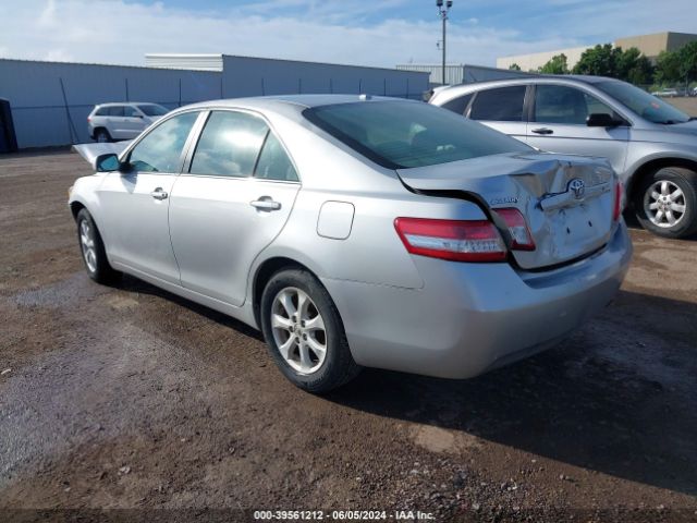 Photo 2 VIN: 4T4BF3EK7BR207923 - TOYOTA CAMRY 