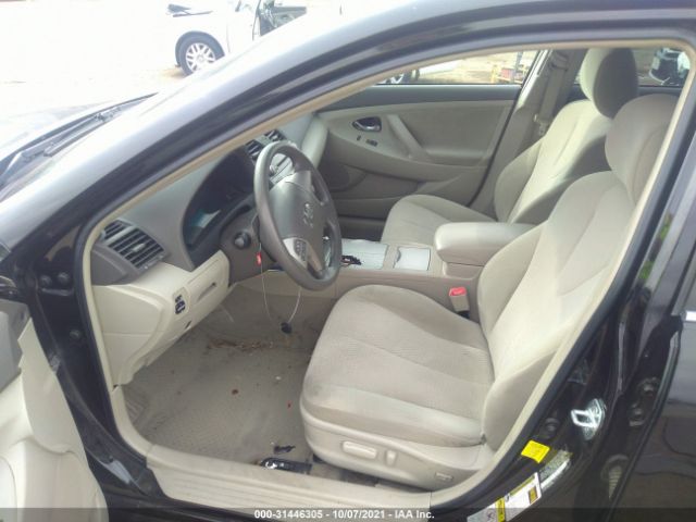 Photo 4 VIN: 4T4BF3EK7BR209588 - TOYOTA CAMRY 