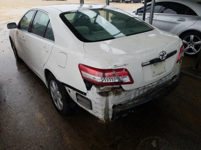 Photo 2 VIN: 4T4BF3EK7BR212054 - TOYOTA CAMRY BASE 