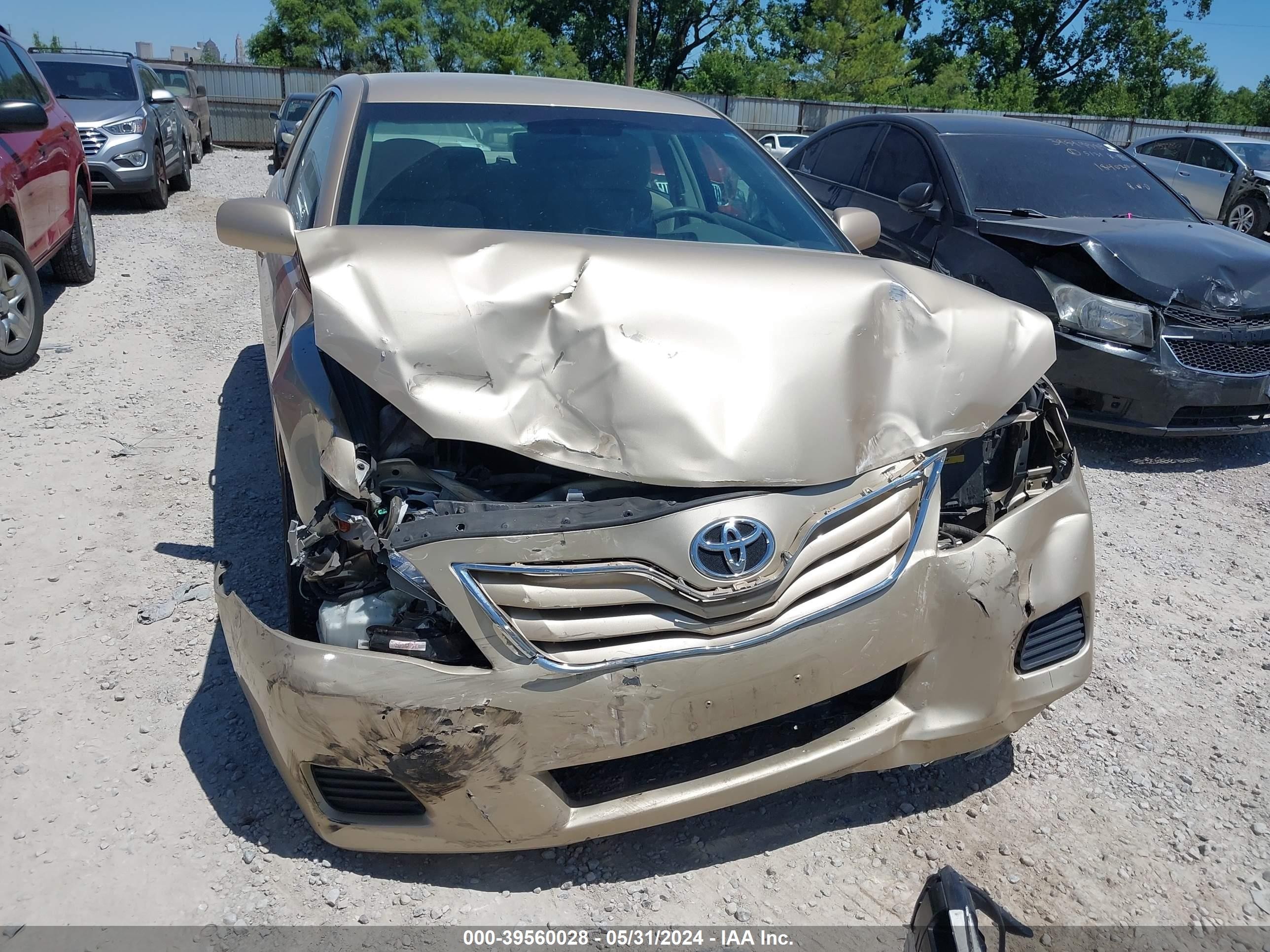 Photo 5 VIN: 4T4BF3EK8AR001475 - TOYOTA CAMRY 