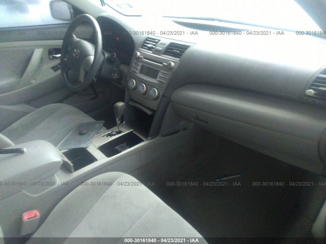 Photo 4 VIN: 4T4BF3EK8AR021936 - TOYOTA CAMRY 