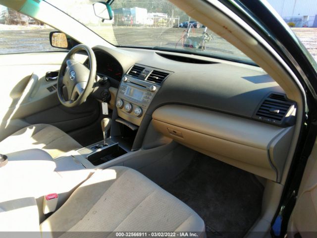 Photo 4 VIN: 4T4BF3EK8AR050093 - TOYOTA CAMRY 