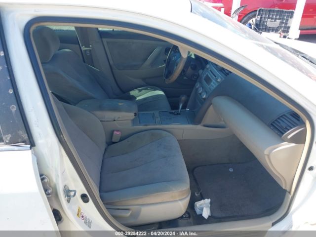 Photo 4 VIN: 4T4BF3EK8AR063071 - TOYOTA CAMRY 