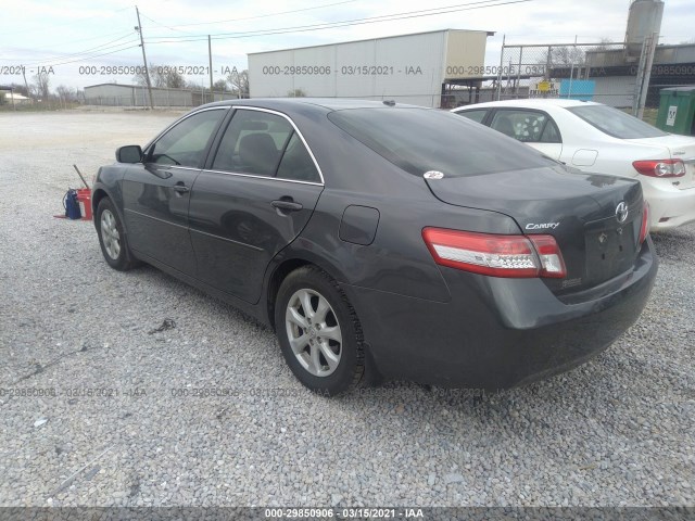 Photo 2 VIN: 4T4BF3EK8AR086639 - TOYOTA CAMRY 