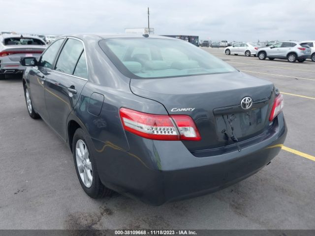 Photo 2 VIN: 4T4BF3EK8BR098436 - TOYOTA CAMRY 