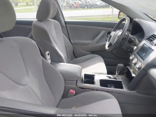 Photo 4 VIN: 4T4BF3EK8BR126199 - TOYOTA CAMRY 