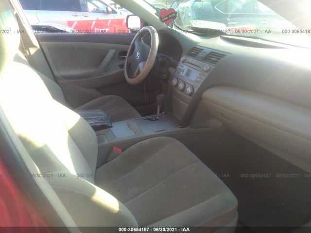 Photo 4 VIN: 4T4BF3EK8BR132262 - TOYOTA CAMRY 