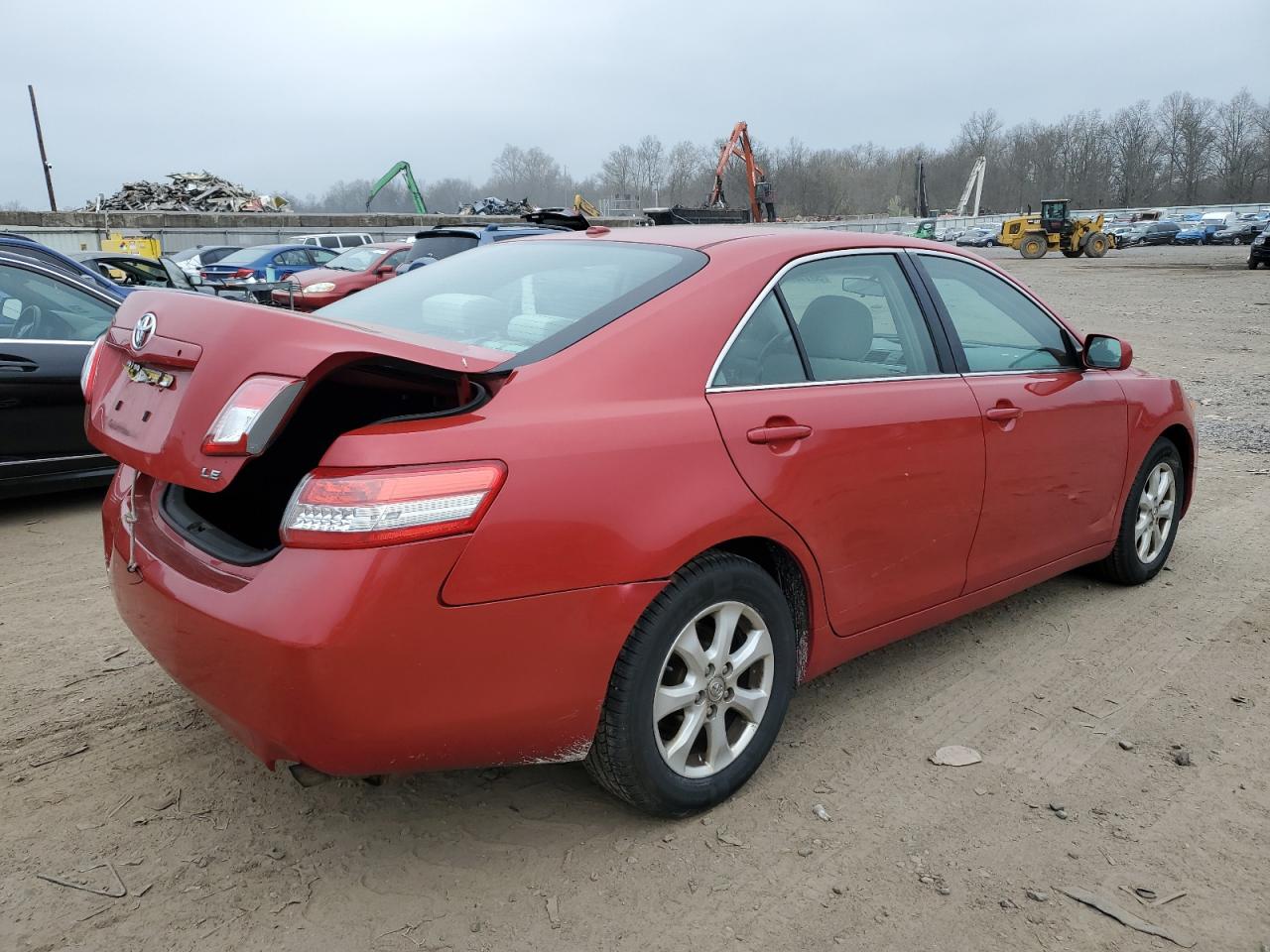 Photo 2 VIN: 4T4BF3EK8BR147313 - TOYOTA CAMRY 