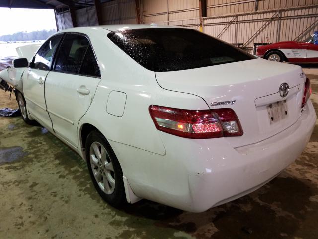 Photo 2 VIN: 4T4BF3EK8BR148882 - TOYOTA CAMRY BASE 