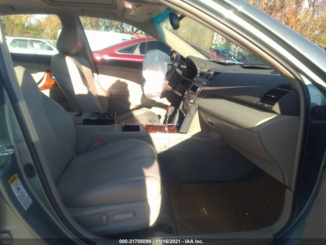 Photo 4 VIN: 4T4BF3EK8BR149580 - TOYOTA CAMRY 