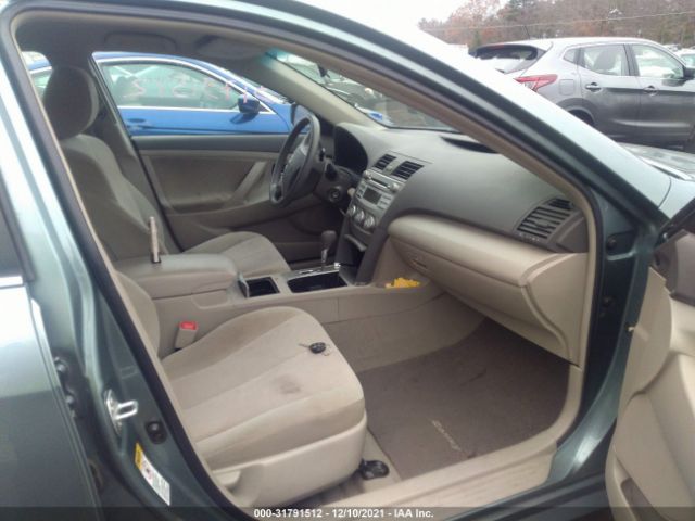 Photo 4 VIN: 4T4BF3EK8BR156903 - TOYOTA CAMRY 