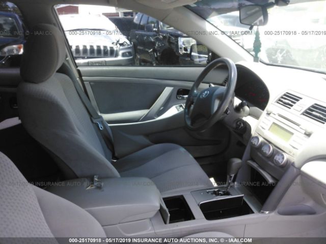 Photo 4 VIN: 4T4BF3EK8BR165276 - TOYOTA CAMRY 