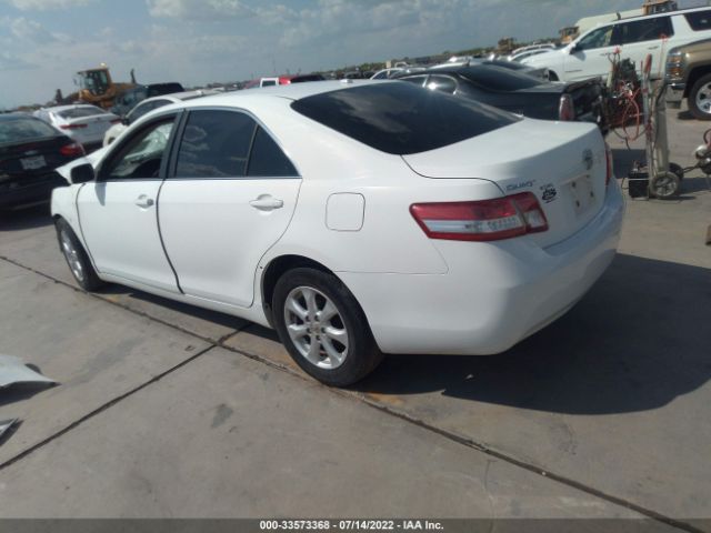 Photo 2 VIN: 4T4BF3EK8BR167402 - TOYOTA CAMRY 