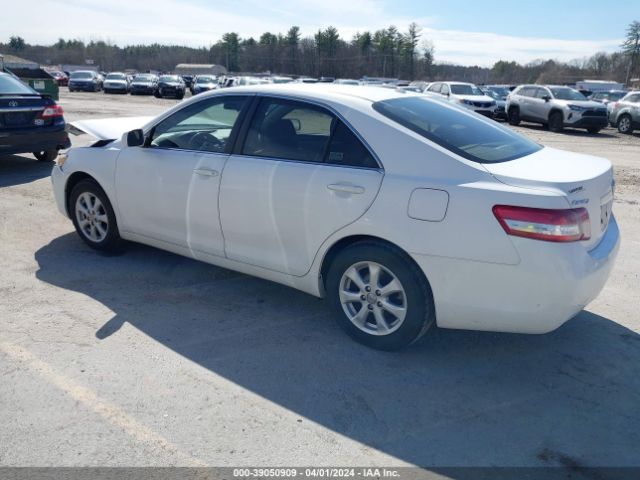 Photo 2 VIN: 4T4BF3EK8BR180683 - TOYOTA CAMRY 