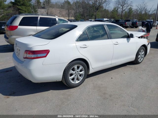 Photo 3 VIN: 4T4BF3EK8BR180683 - TOYOTA CAMRY 