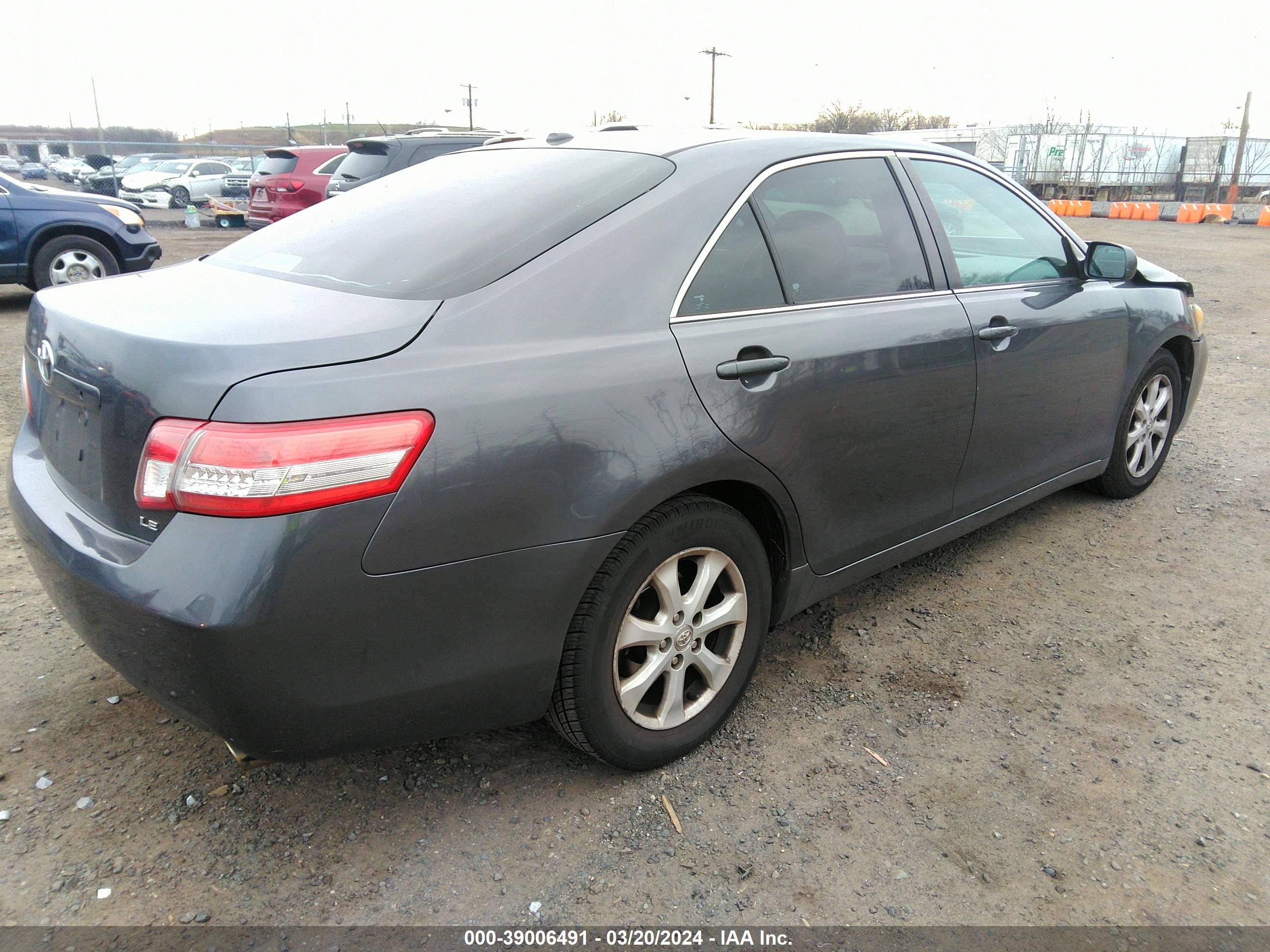 Photo 3 VIN: 4T4BF3EK8BR199122 - TOYOTA CAMRY 