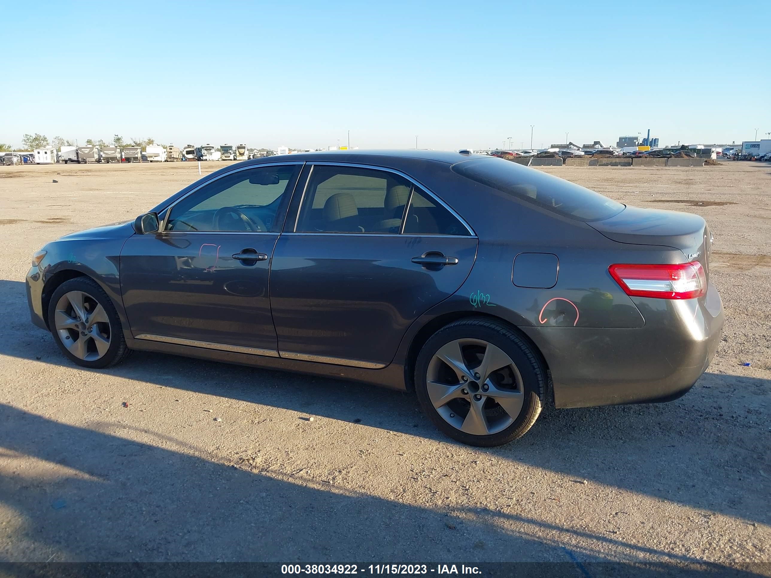 Photo 13 VIN: 4T4BF3EK8BR206201 - TOYOTA CAMRY 