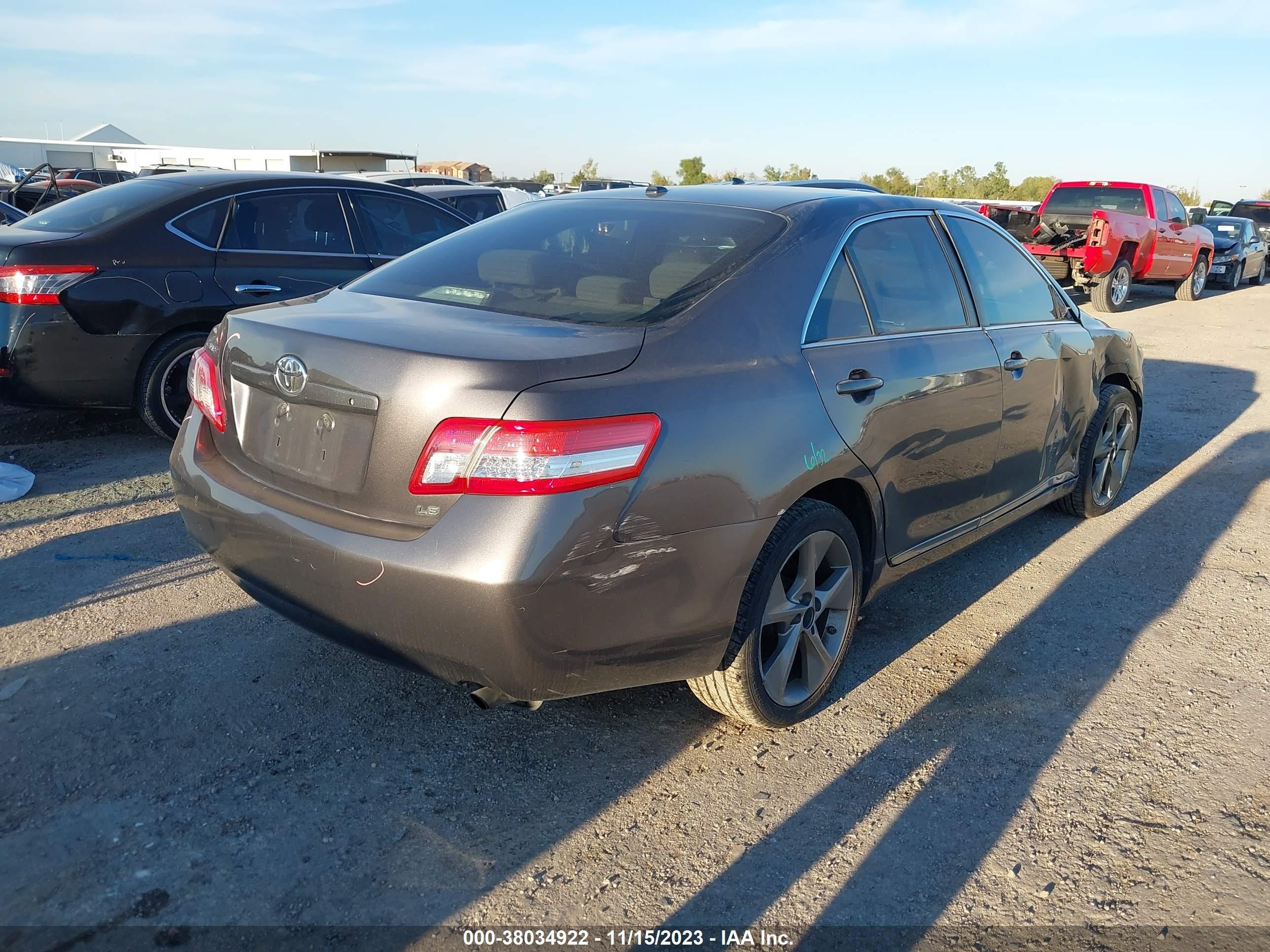 Photo 3 VIN: 4T4BF3EK8BR206201 - TOYOTA CAMRY 