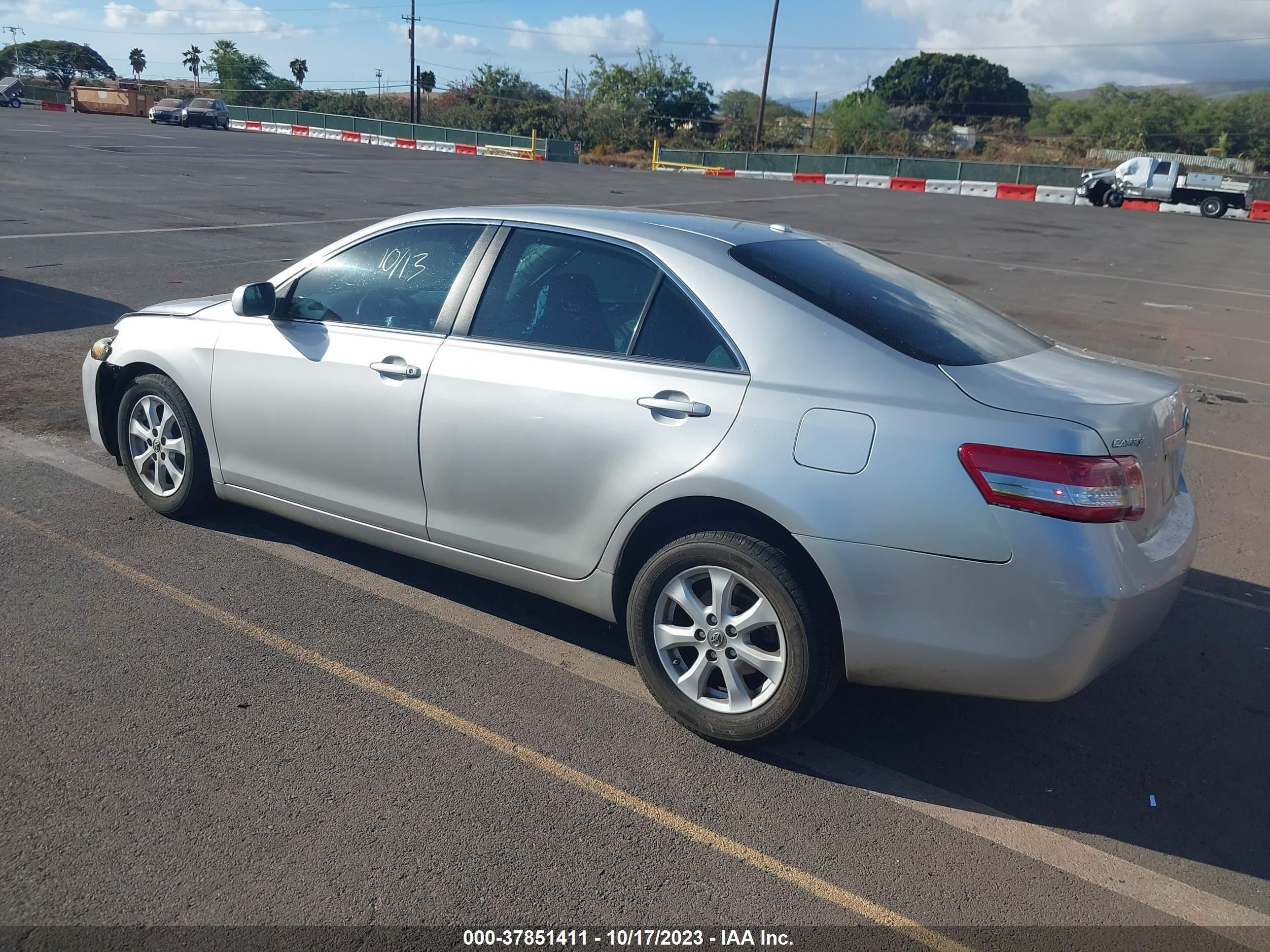 Photo 2 VIN: 4T4BF3EK8BR219272 - TOYOTA CAMRY 