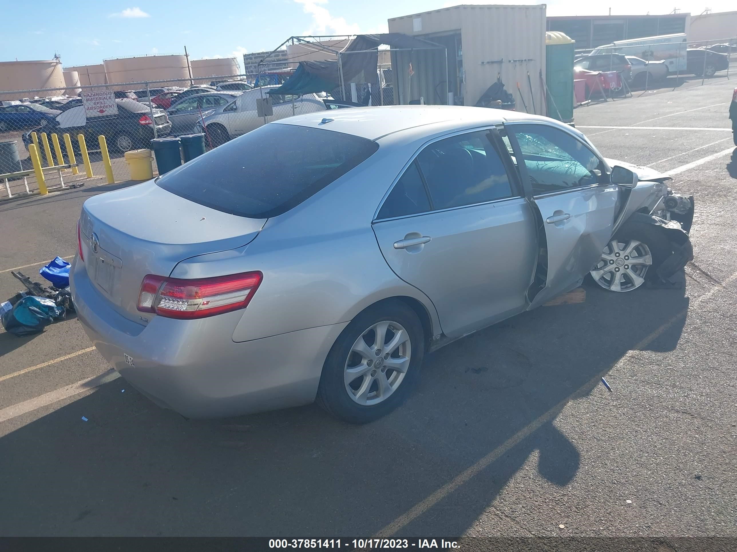 Photo 3 VIN: 4T4BF3EK8BR219272 - TOYOTA CAMRY 