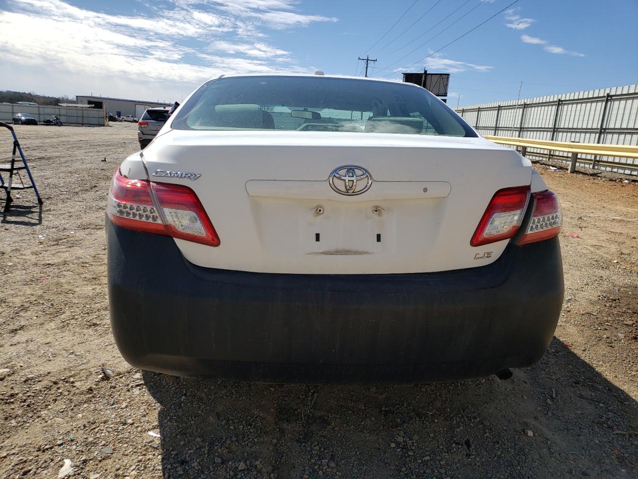 Photo 5 VIN: 4T4BF3EK9BR089048 - TOYOTA CAMRY 