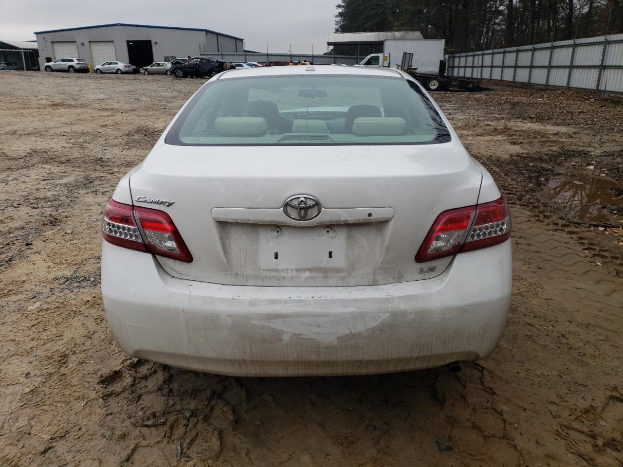 Photo 5 VIN: 4T4BF3EK9BR126535 - TOYOTA CAMRY 