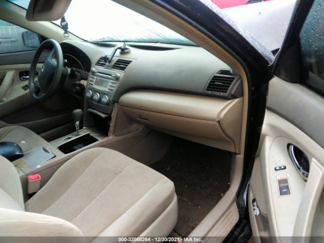 Photo 4 VIN: 4T4BF3EK9BR129127 - TOYOTA CAMRY 