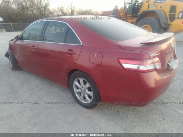 Photo 2 VIN: 4T4BF3EK9BR134912 - TOYOTA CAMRY 