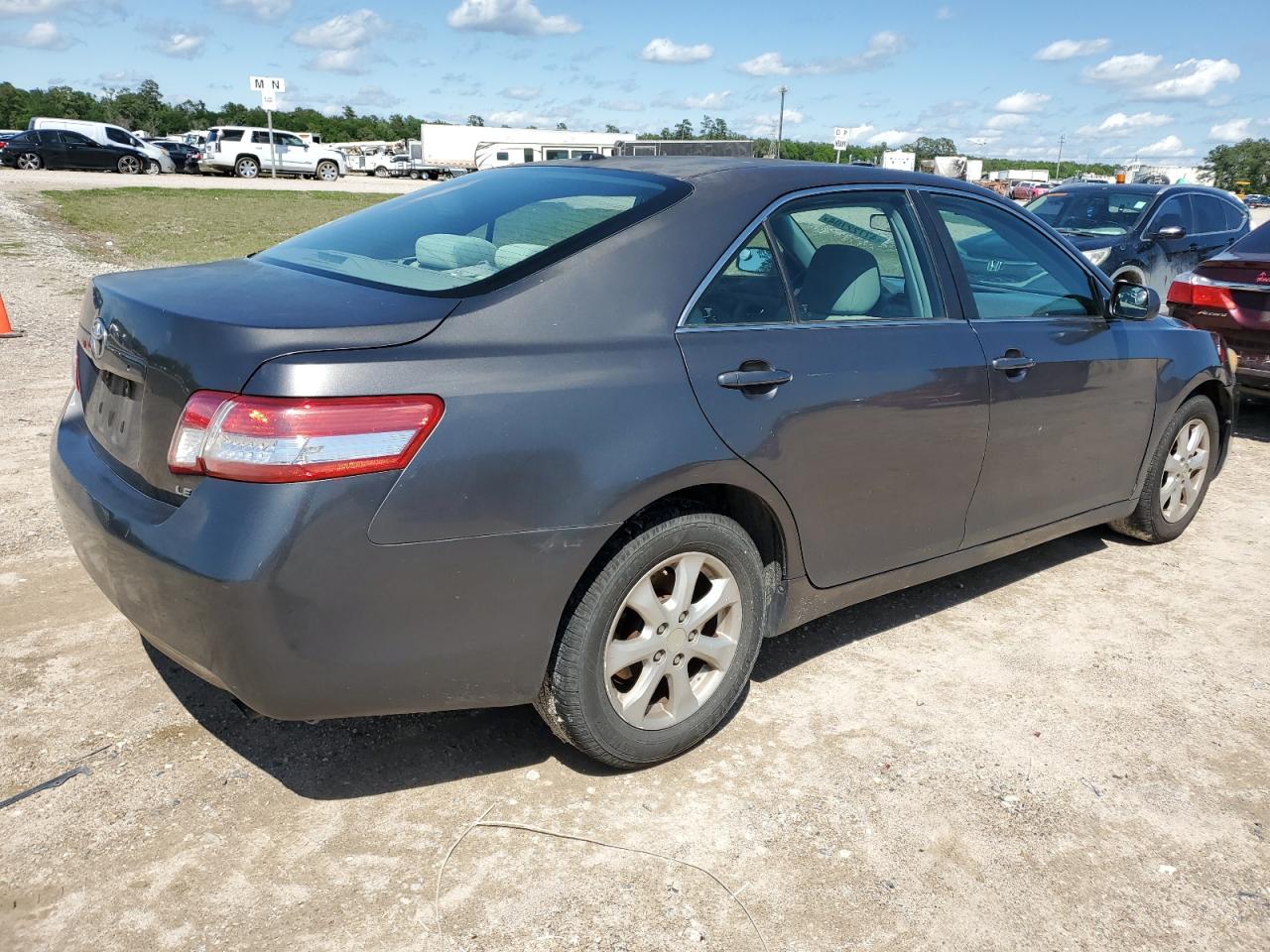 Photo 2 VIN: 4T4BF3EK9BR162290 - TOYOTA CAMRY 