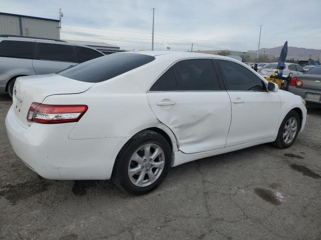 Photo 2 VIN: 4T4BF3EK9BR165626 - TOYOTA CAMRY BASE 