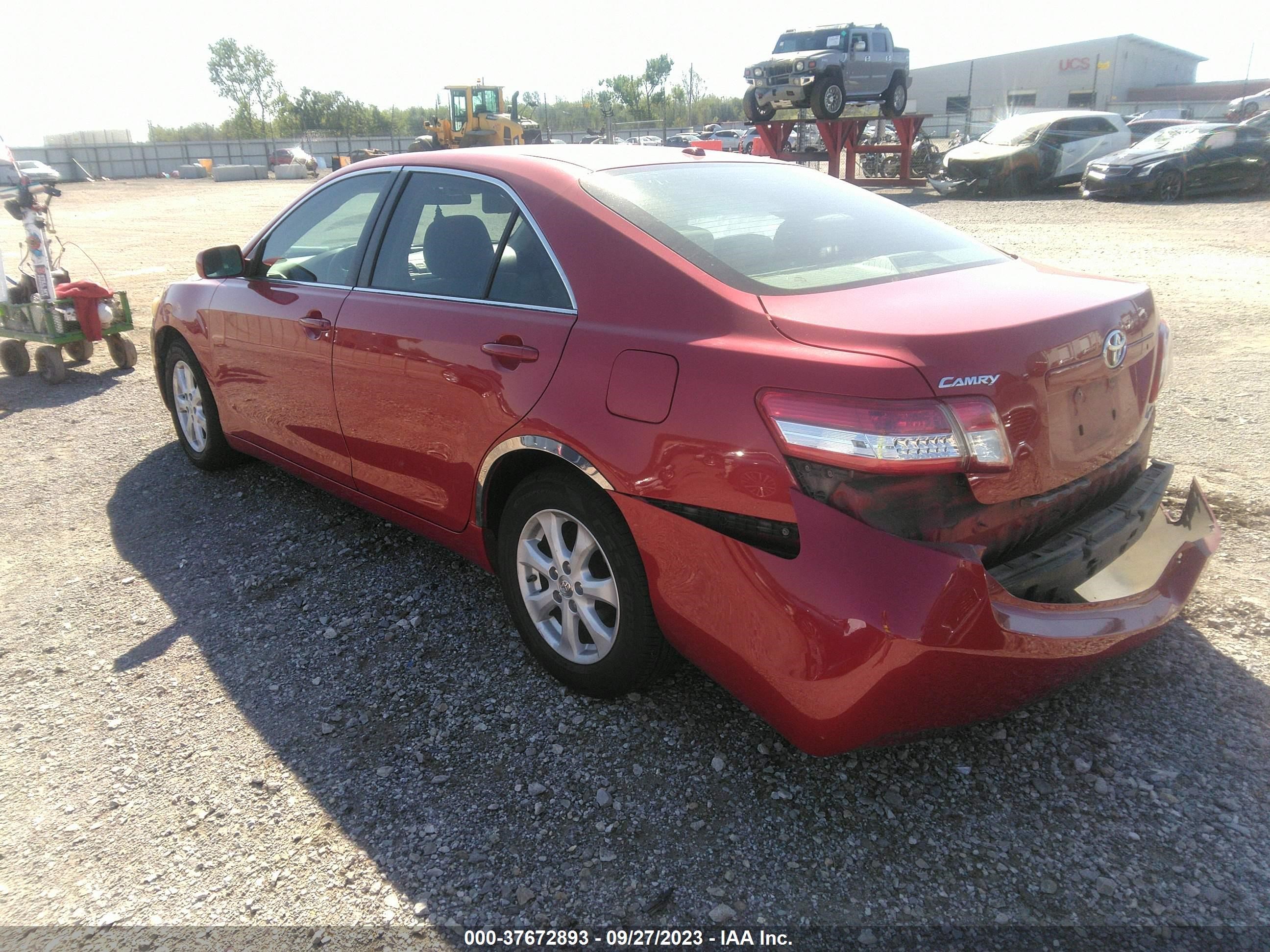 Photo 2 VIN: 4T4BF3EK9BR172530 - TOYOTA CAMRY 